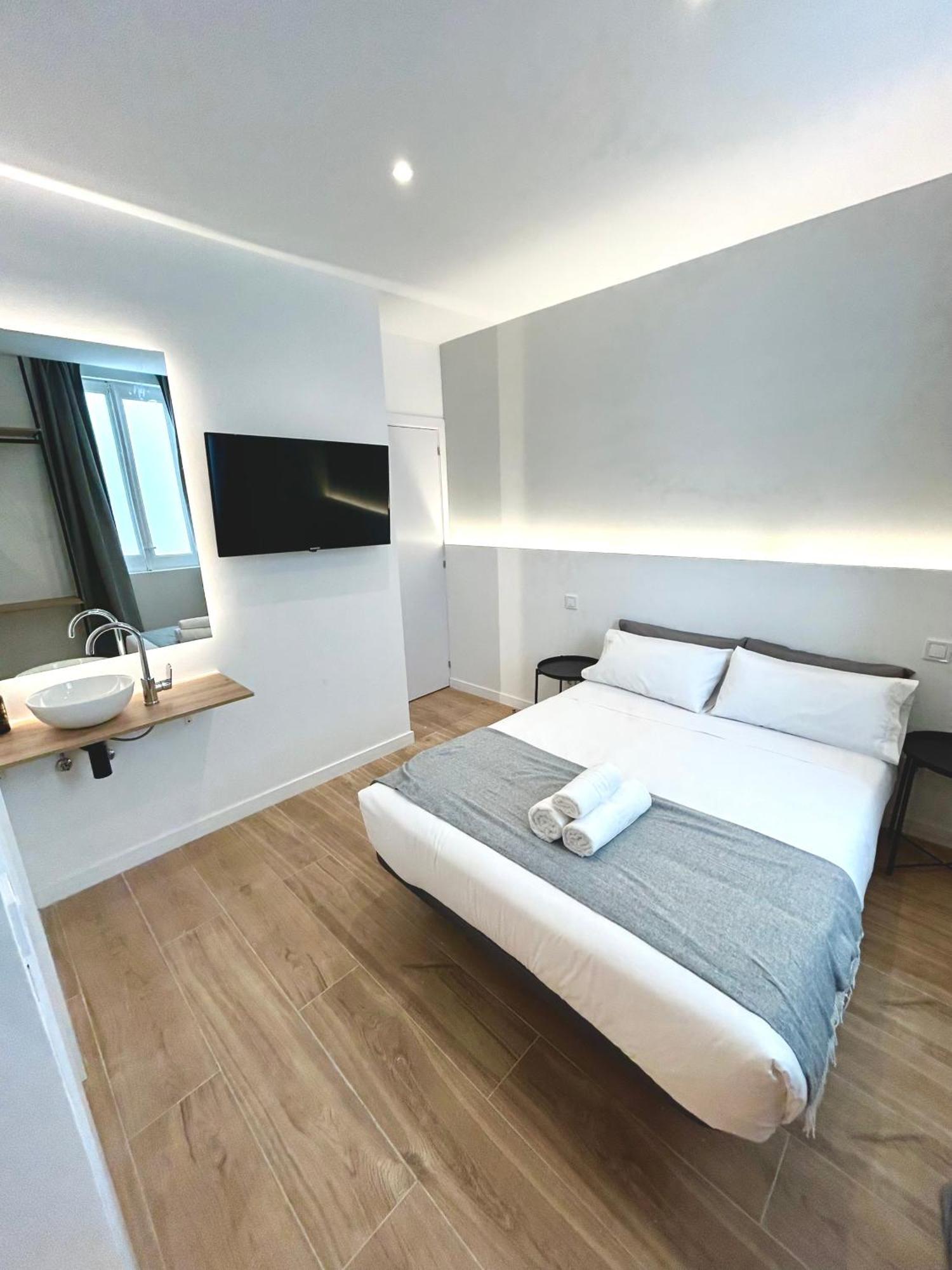 Casa De Huespedes San Andres Otel Madrid Dış mekan fotoğraf