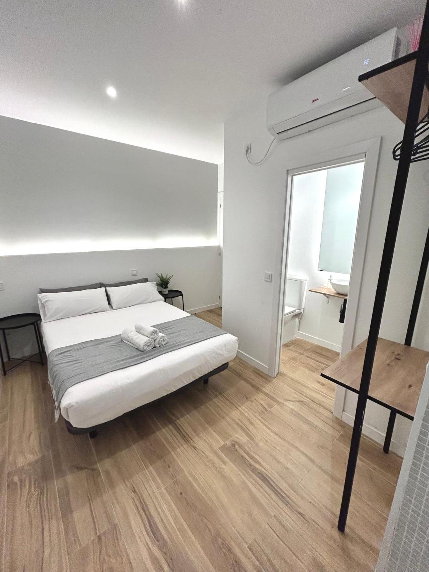 Casa De Huespedes San Andres Otel Madrid Dış mekan fotoğraf